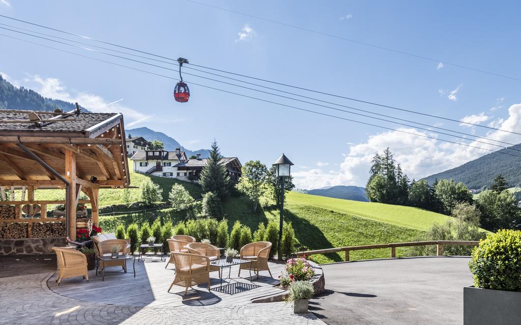 Rainell Dolomites Retreat Hotel Ortisei Bagian luar foto