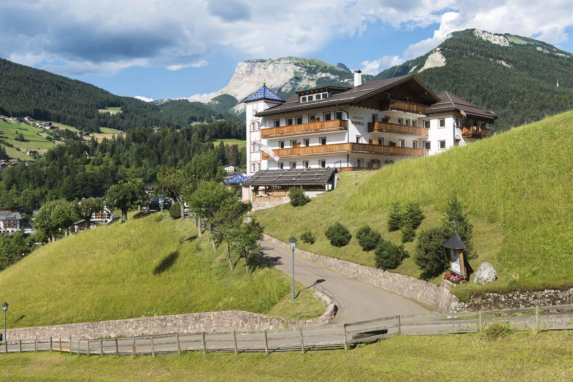 Rainell Dolomites Retreat Hotel Ortisei Bagian luar foto